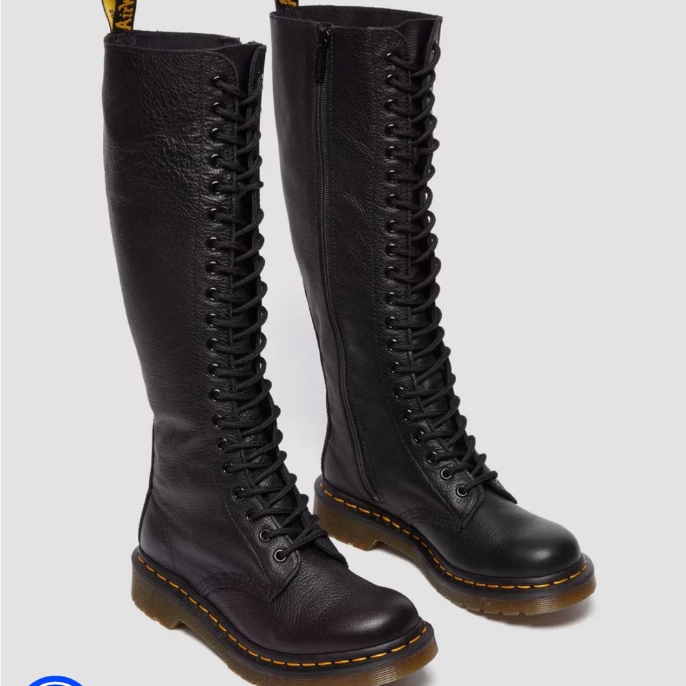 Dr. Martens 20 hole zip up boots never worn (only for photo) Size 8
